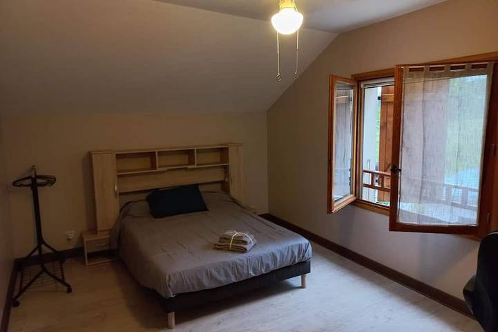 Location de vacances pour 8 personnes, avec jardin et terrasse à Chamoux-sur-Gelon - 3