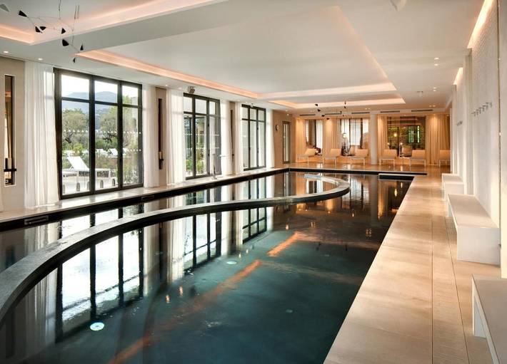 Hôtel pour 2 personnes, avec jardin et jacuzzi ainsi que sauna et piscine