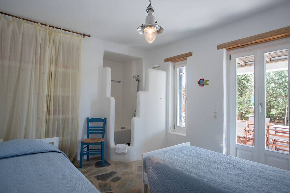 Parasporos: huis met adembenemend uitzicht op de zonsondergang in Parasporos, Paros