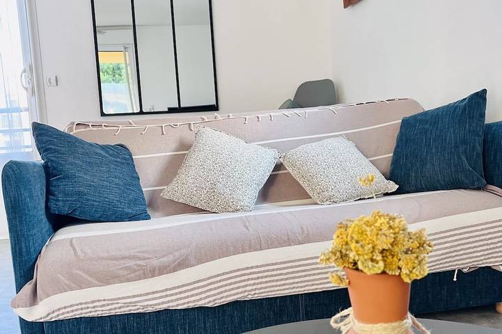 Appartement entier, Appart Benvenuti Calvi 
la plage à pieds à 3 min,terrasse,parking,piscine in Calvi, Région de Calvi