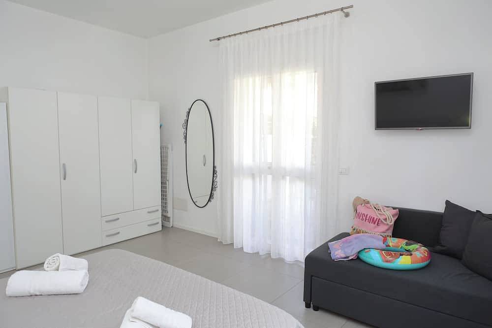 Geheel appartement, 2 Zimmer Ferienwohnung in Mazzaforno mit 2 Gemeinschaftspools in Mazzaforno, Cefalù (Gemeente)