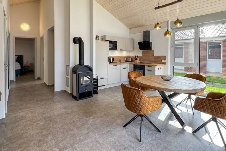 Ferienhaus für 4 Personen, mit Terrasse und Garten sowie Sauna in Mecklenburgische Seenplatte - 2