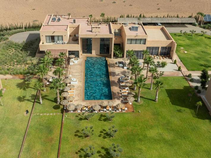 Hôtel pour 4 personnes, avec jardin ainsi que piscine et vue, animaux acceptés