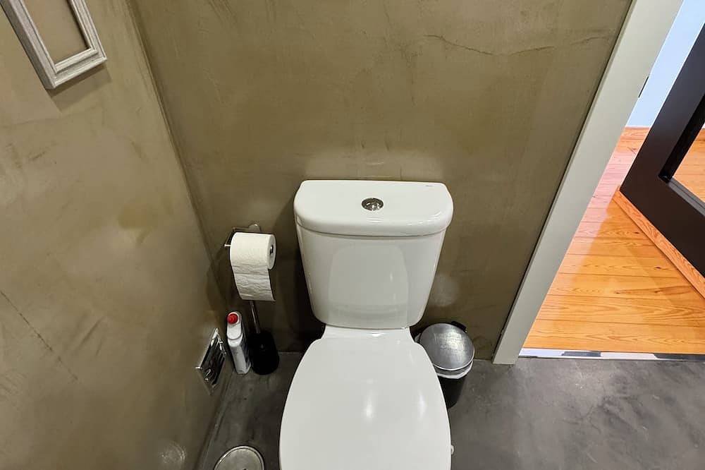 Ganze Wohnung, Charming Duplex on Lisbon's River Tejo in Almada, Halbinsel von Setúbal