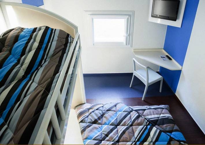 Hôtel pour 3 personnes, avec terrasse à Trégueux - 2