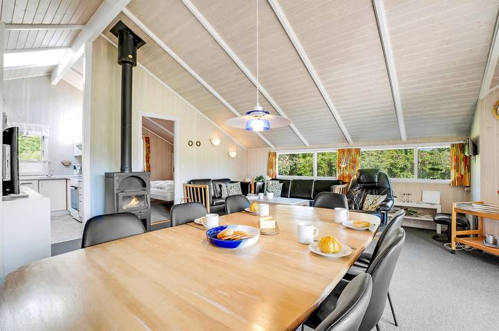 Pet friendly home in Faxe Ladeplads with sauna in Faxe Ladeplads, Schwedische Ostsee
