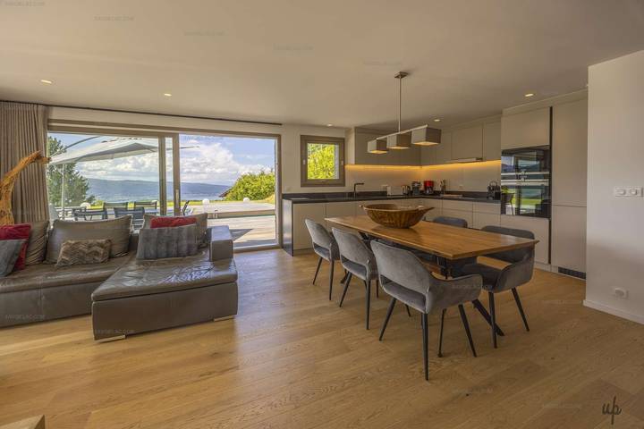 Apartamento vacacional entero, Apartment Adret 6 people Sunny Side Apartment with Pool, Lake and Mountain Views in Talloires-Montmin, Región de Annecy