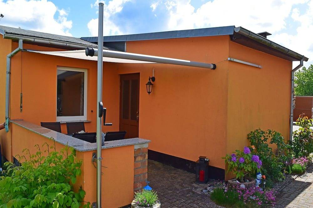 Idyllischer Bungalow an der Ostseeküste in Reddelich, Rostock and Surroundings