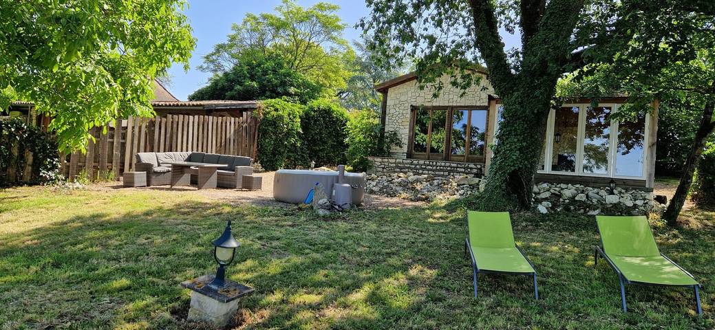 Maison de vacances pour 4 personnes, avec Jacuzzi et Jardin dans le Lot-et-Garonne