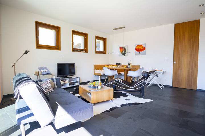 Ganze Wohnung, Chasa Arpiglia: Exklusive 60m² Wohnung in Guarda Staziun, Guarda