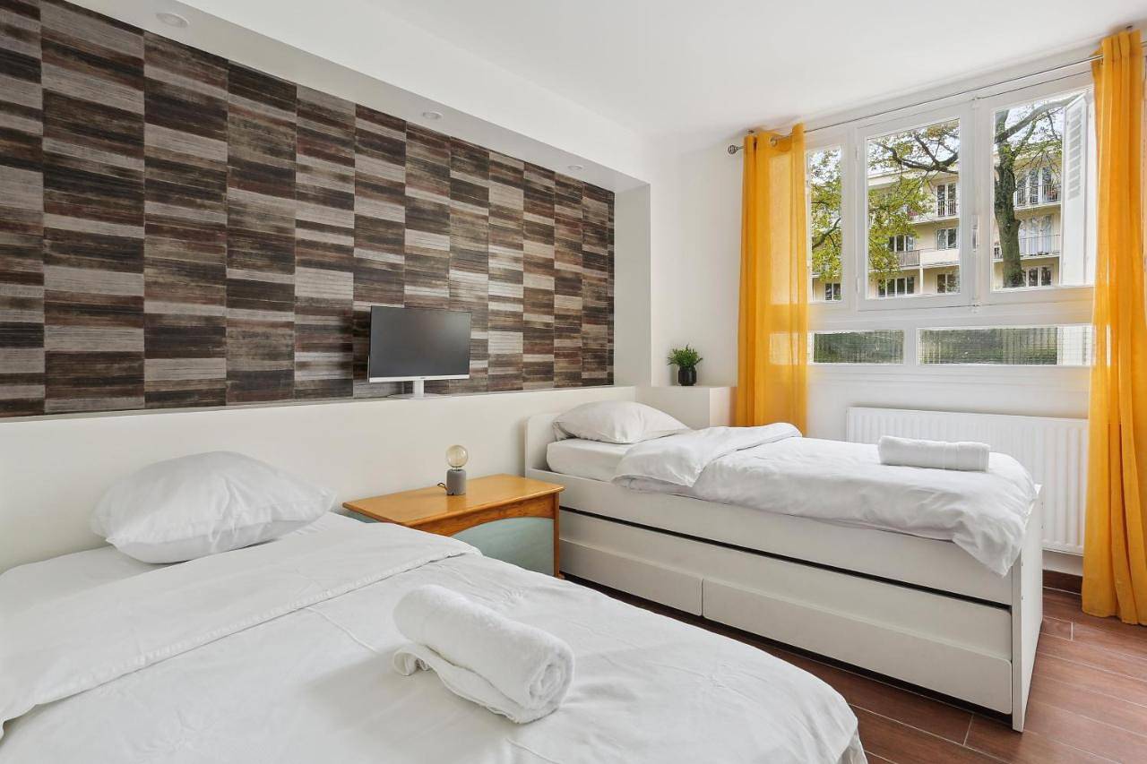 Appartement entier, Chic and spacious apartement with piano and terrace in Le Chesnay, Yvelines