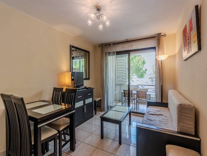 Gîte pour 4 personnes, avec balcon et jardin, adapté aux familles dans Port de Cannes Marina - 3