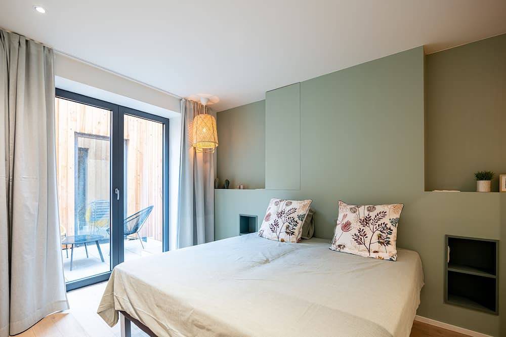 Ganze Wohnung, La Camuche by François Joseph Peterinck in Tournai, Hennegau