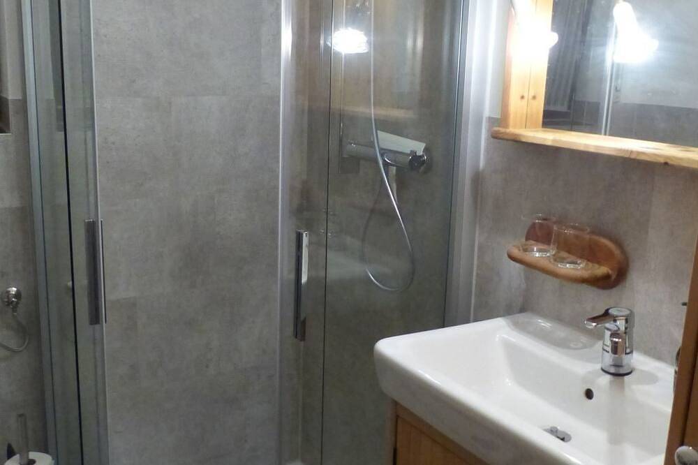 Ganze Wohnung, Mit privatem Balkon in Hildfeld, Winterberg