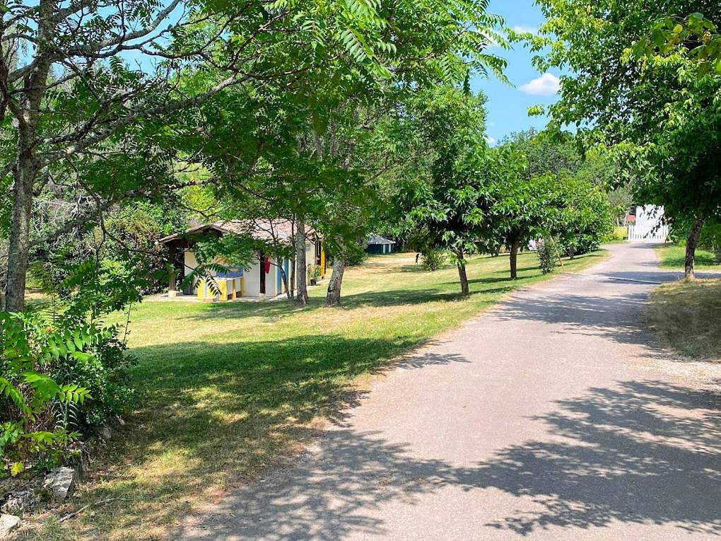 Standard Bungalow in Montricoux, Quercy