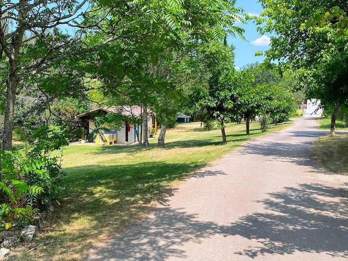Camping pour 6 personnes, avec vue ainsi que piscine et jardin dans le Tarn-et-Garonne - 2