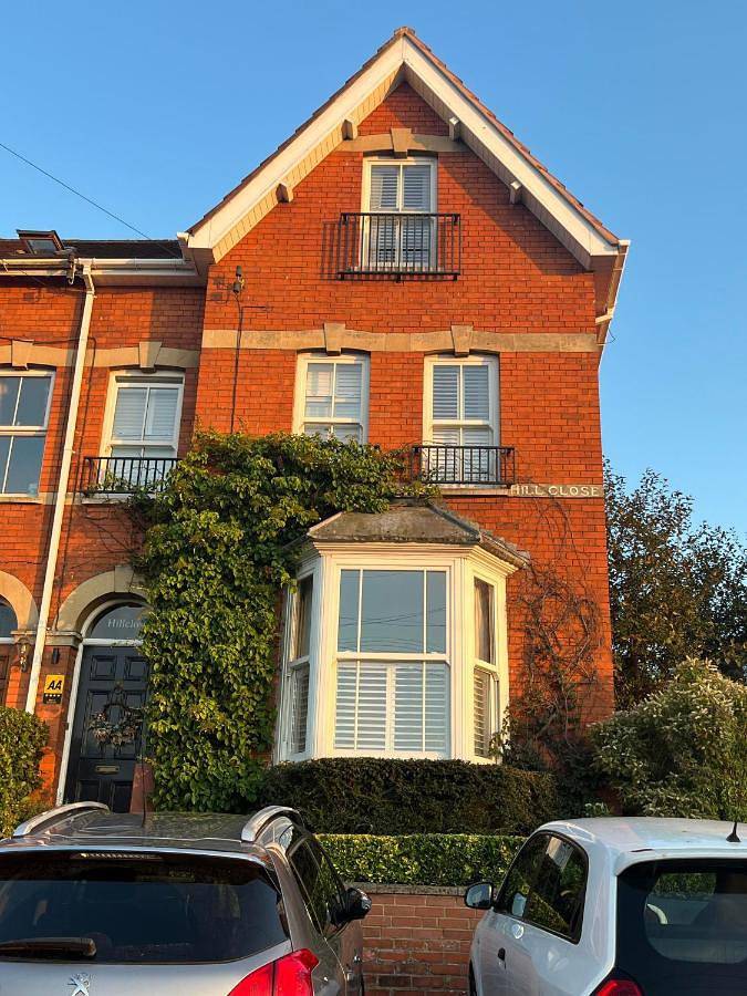 Twin Room with Private Bathroom in Glastonbury, Somerset