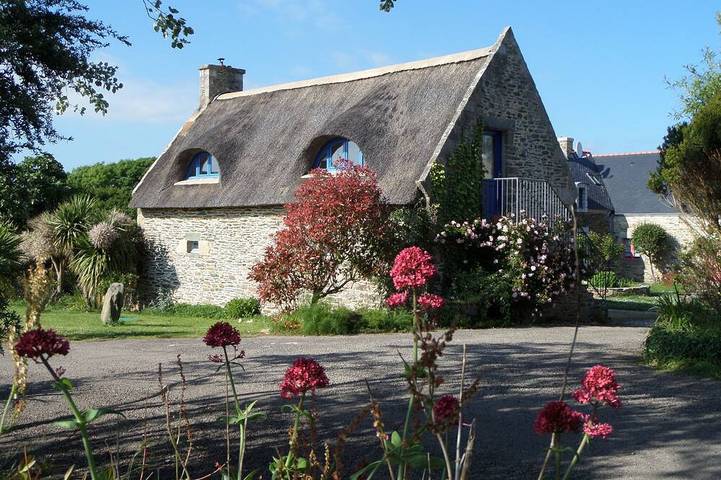 Gîte pour 3 personnes, avec jardin à Tréogat