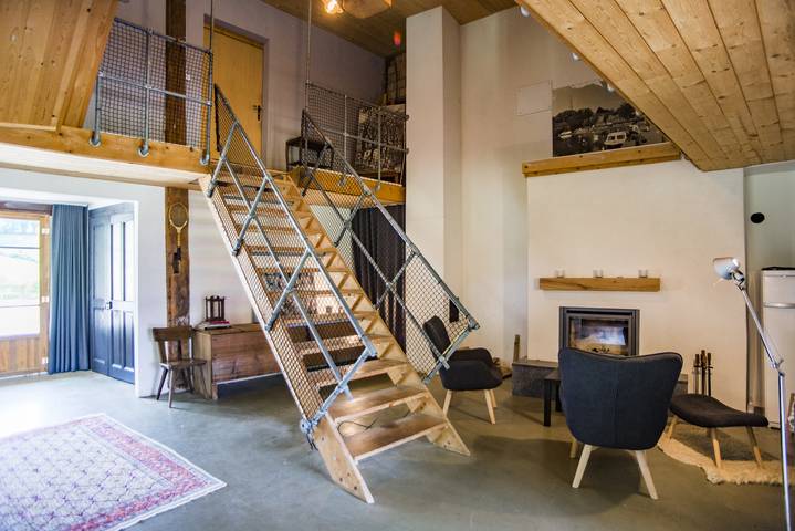 Gîte pour 6 personnes, avec terrasse dans Canton du Jura