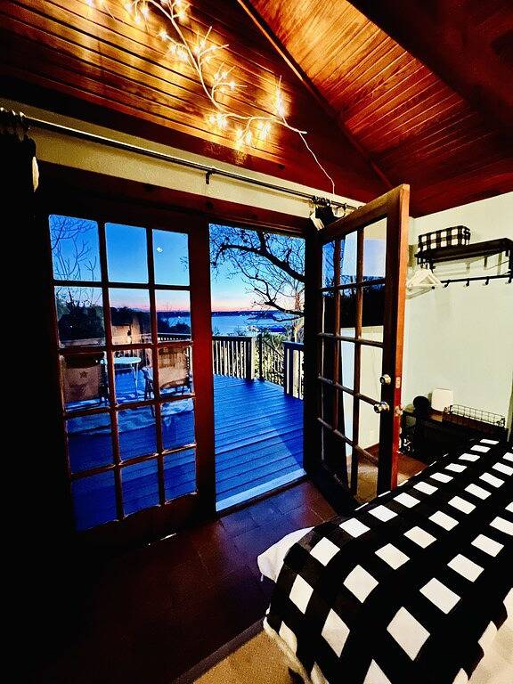 Little Big Sunset In Private Oasis in Lake Travis