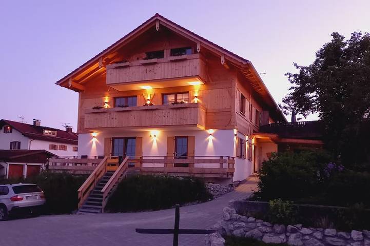 Ferienwohnung für 4 Personen, mit Terrasse in Seeg