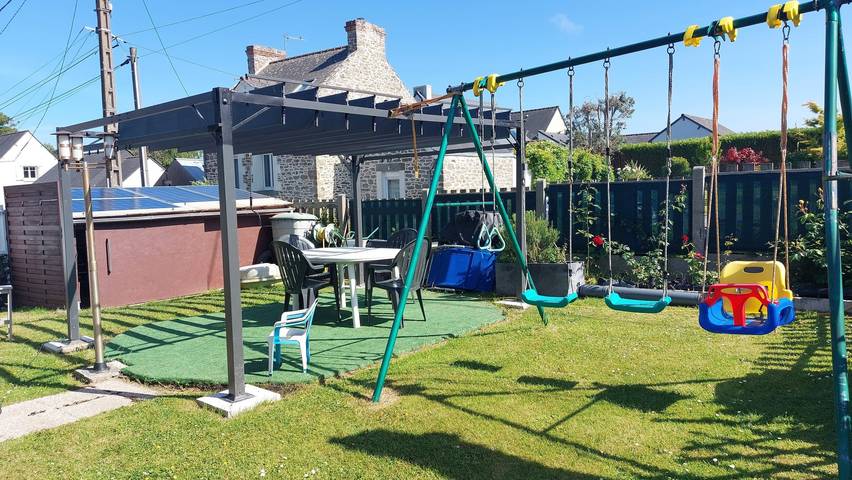 Gîte pour 5 personnes, avec terrasse et jardin, animaux acceptés