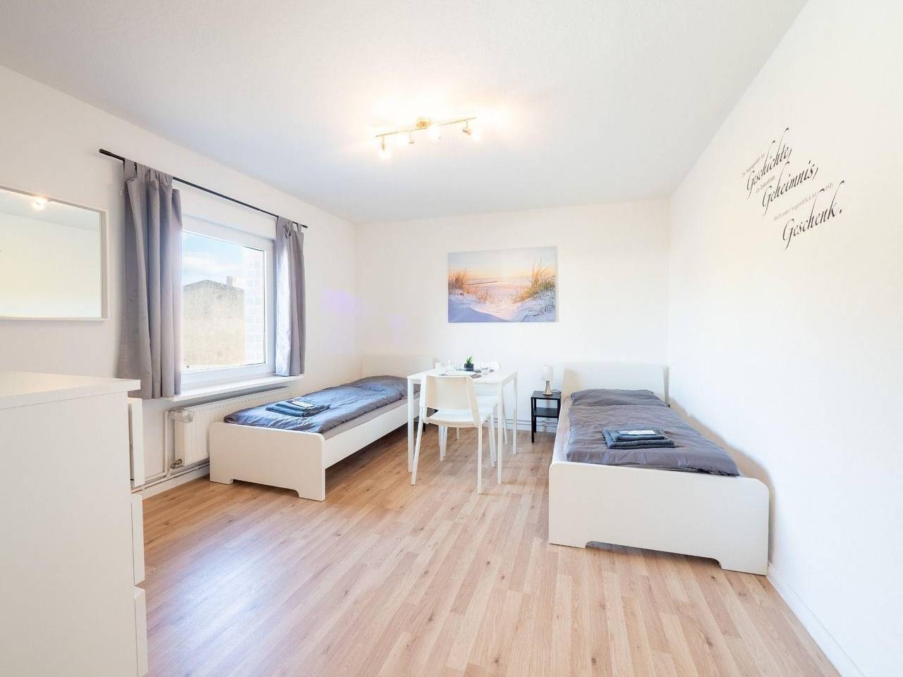 Ganze Ferienwohnung, Monteurwohnung für 7 Personen - 1.Og, 7 Betten in Schwarzenbek in Schwarzenbek, Kreis Herzogtum Lauenburg
