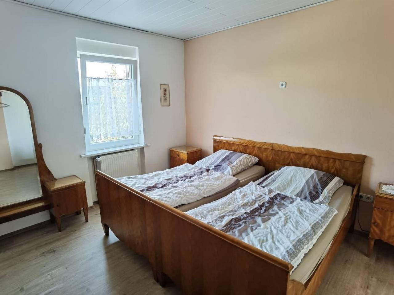 Geheel appartement, Gemütliche Ferienwohnung in Herrensohr mit Garten, Grill und Terrasse in Saarbrücken, Regio Saarbrücken