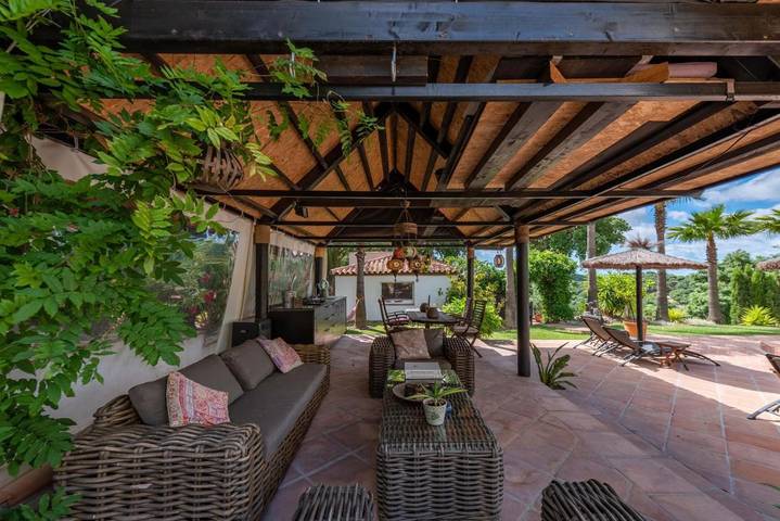 Casa rural para 10 personas, con jardín además de vistas y piscina, Se admiten mascotas en Casares - 4