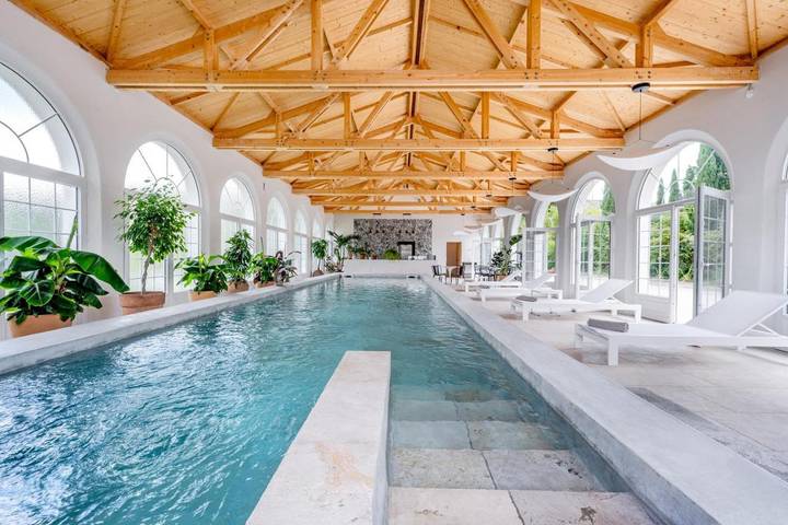 Appart’hôtel pour 2 personnes, avec Balcon et Terrasse ainsi que Piscine et Vue