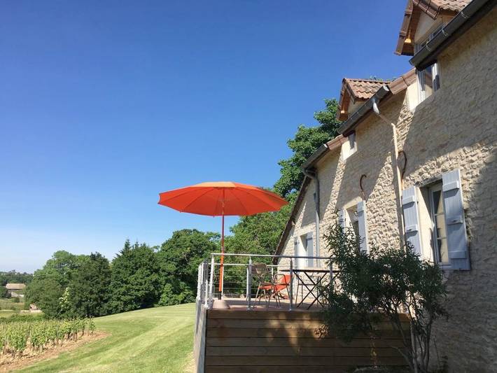 Location de vacances pour 8 personnes, avec piscine ainsi que jardin et vue, animaux acceptés à Mercurey - 3