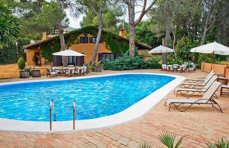 Chalet para 4 personas, con piscina además de jardín y jacuzzi - 1