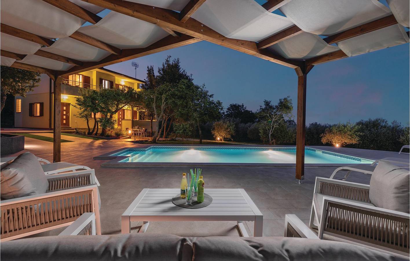 Ferienhaus für 6 Personen mit Pool in Peruski, Südküste Istrien