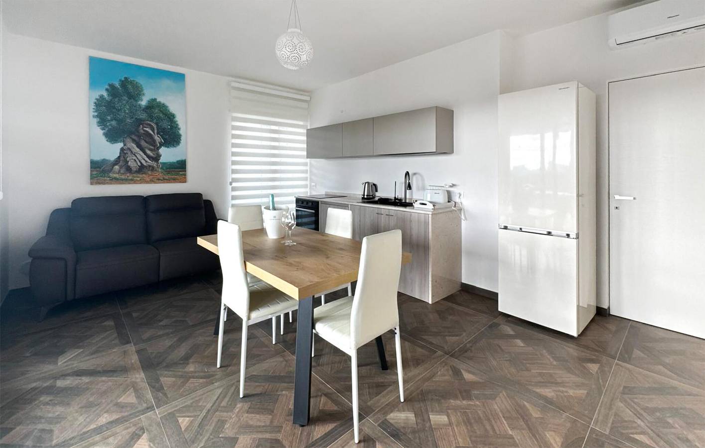 Apartamento vacacional entero, Apartamento de lujo con parking, piscina y aire acondicionado: Grottaglie 100m in Grottaglie, Provincia de Taranto