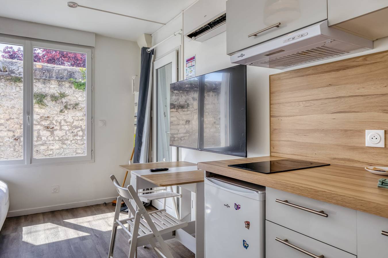 Studio entier, Studio avec Wifi proche Rouen in Saint-Étienne-du-Rouvray, Région de Rouen