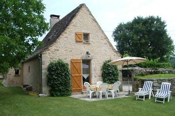 Gîte pour 6 personnes, avec jardin et terrasse à Gramat