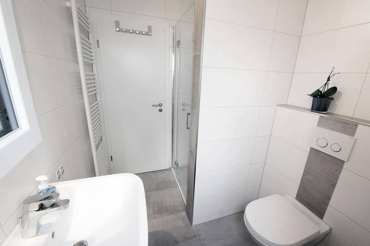 Ganze Wohnung, Moderne Ferienwohnung in Öhringen mit idealer Anbindung zur Autobahn in Öhringen, Hohenlohe