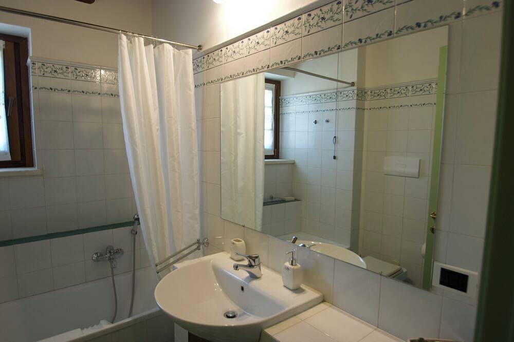 Impresionante chalet con jardín y piscina - 90 minutos de Roma in Città Sant'Angelo, Città Sant'Angelo region