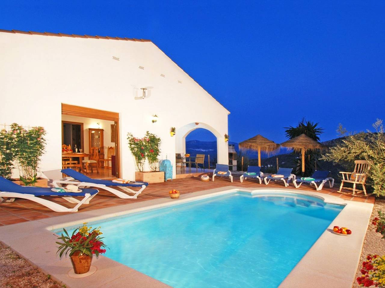 Villa Roble, Pers, Beheizter Pool, Petfriendly in Comares, Provincia de Málaga