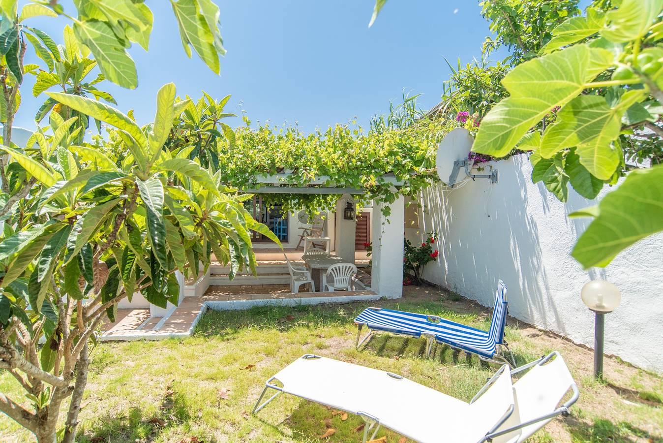 Cottage Penelope: un incantevole villetta mediterranea vicino alla spiaggia con giardino e terrazza in Palau (Sardegna), Gallura