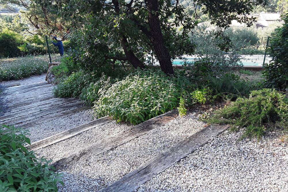 3-bedroom villa with exclusive pool in Garéoult, Región Brignoles