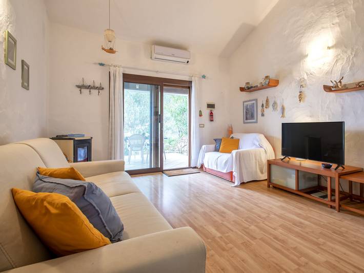 Location de vacances pour 4 personnes, avec terrasse et jardin dans Sole Ruiu