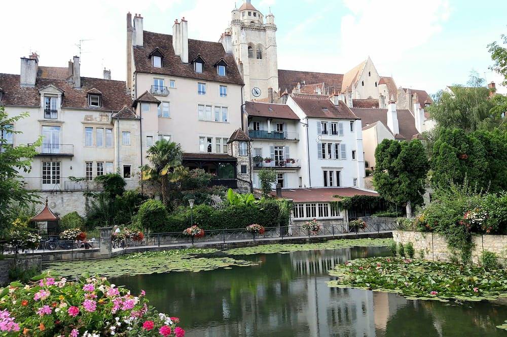 Ganze Wohnung, T2 moderne proche des Thermes & centre in Lons-le-Saunier, Jura