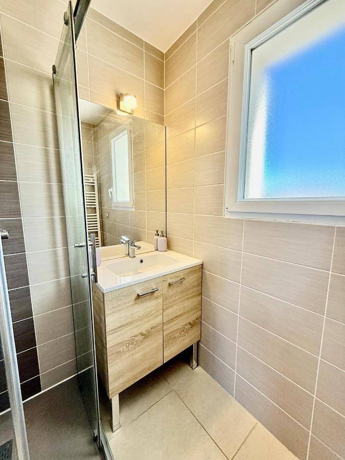 Location de vacances pour 6 personnes, avec terrasse dans Port Neuf - 2