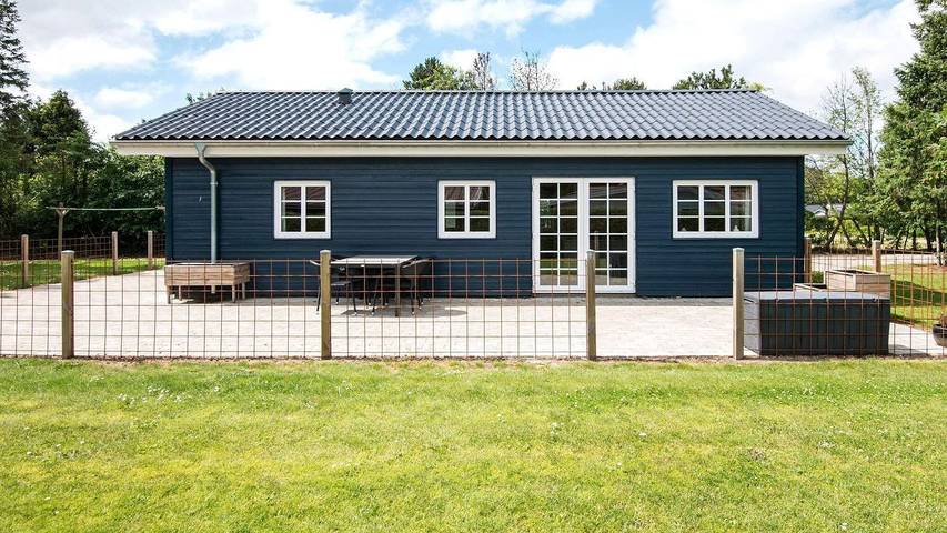 Ferienhaus für 4 Personen, mit Terrasse in Kvie Sø