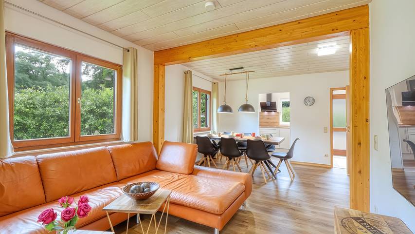 Ferienhaus für 7 Personen, mit Balkon und Garten sowie Sauna in Kirchheim