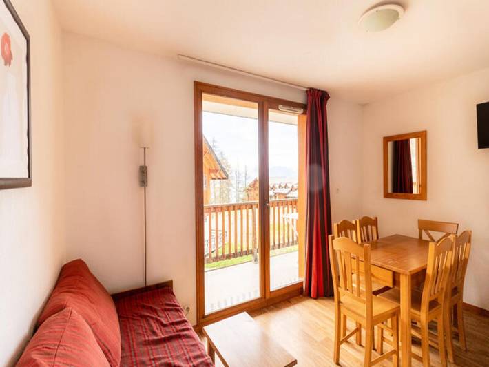 Chalet pour 6 personnes, avec balcon et piscine, animaux acceptés à Les Orres - 2