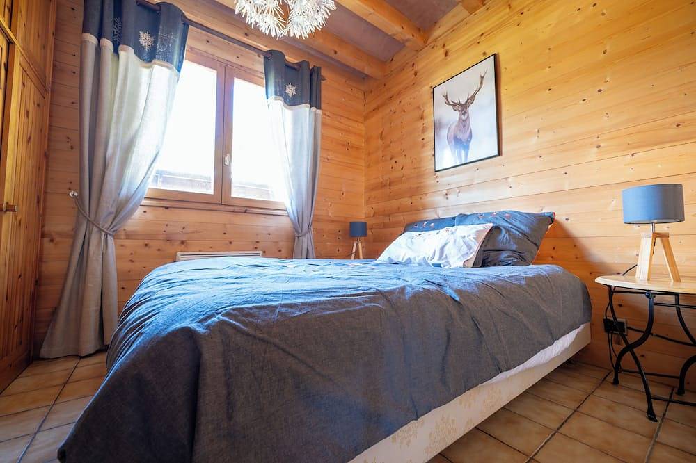 Chalet 82 m² - 4 bedrooms - sleeps 8 in Crest-Voland, Albertville region