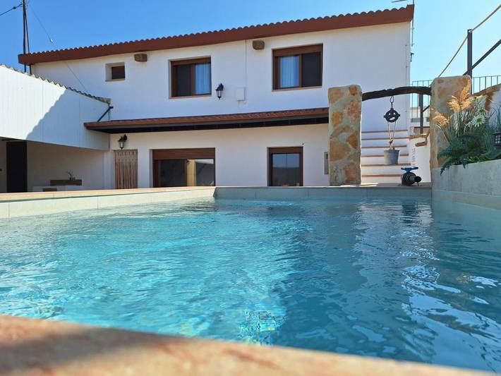 Apartamento para 4 personas, con Balcón y Terraza además de Jardín y Piscina en La Aldea