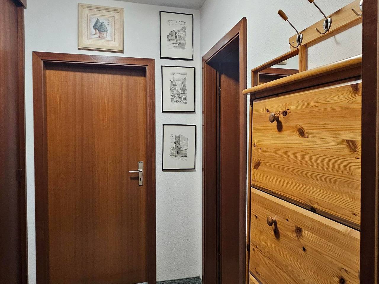 Ganze Ferienwohnung, Haus Weinstraße - Appartement/Fewo, Bad, Wc, Wohn-/Schlafraum in Bad Bergzabern, Südliche Weinstraße